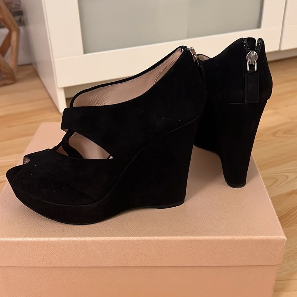 Prada suede wedge size 36.5 - Picture 4 of 7